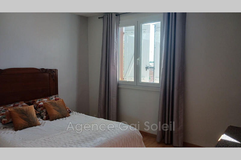 Villa - 100 m² - 5 pièces