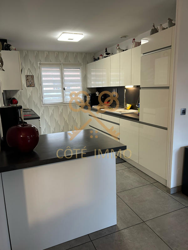 Maison - 100 m² - 4 pièces