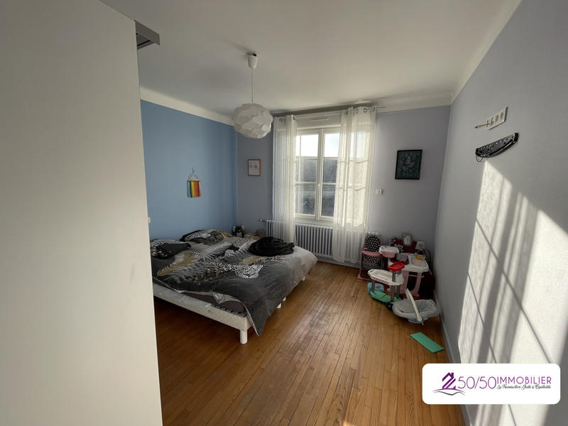 Maison - 184 m² - 9 pièces