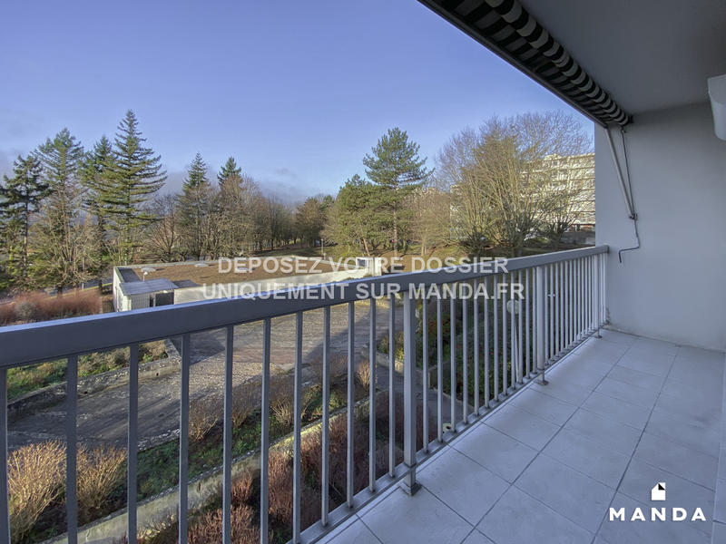 Chambre - 11 m² - 5 pièces