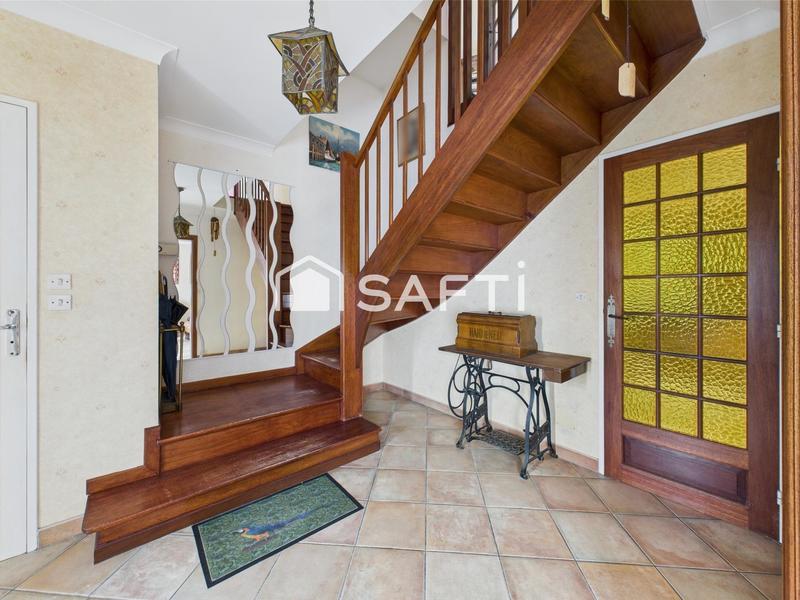 Maison - 165 m² - 6 pièces