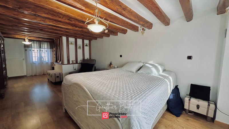 Maison - 350 m² - 9 pièces