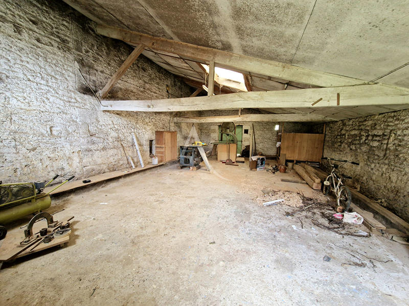 Maison - 260 m² - 9 pièces