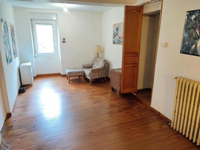 Maison - 220 m² - 8 pièces