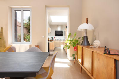 Maison - 235 m² - 9 pièces