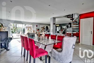 Maison - 153 m² - 6 pièces