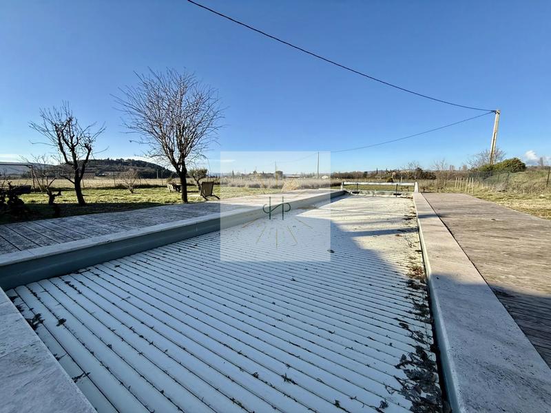 Maison - 257 m² - 8 pièces