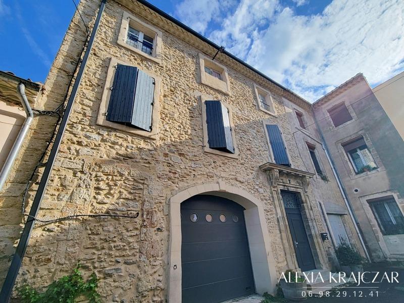 Maison traditionnelle - 252 m² - 10 pièces