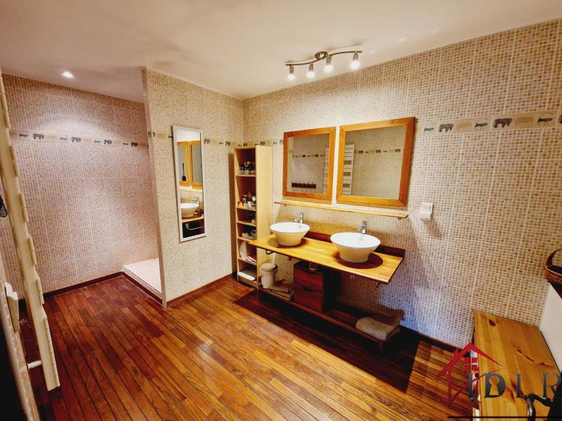 Maison - 188 m² - 5 pièces