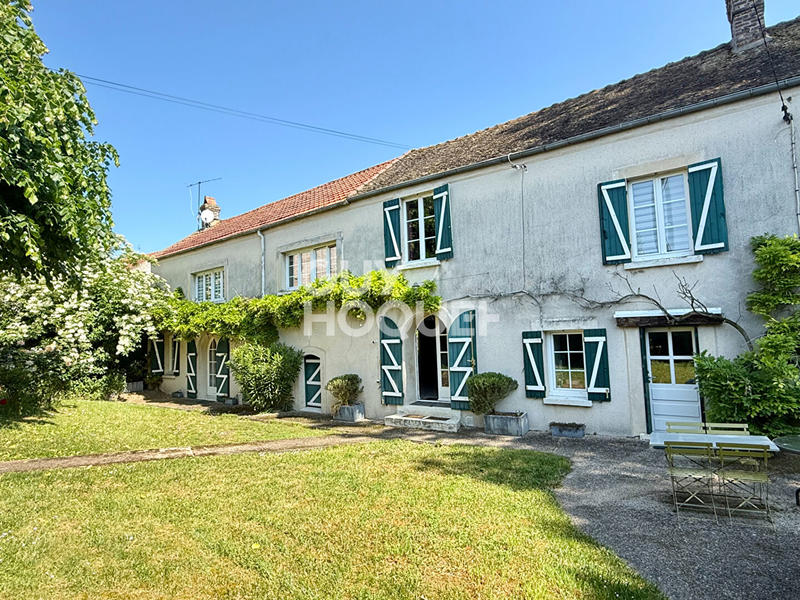 Maison - 245 m² - 8 pièces