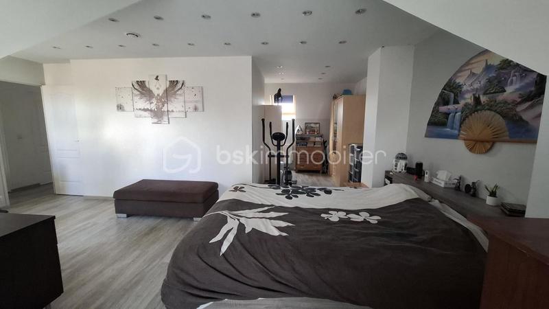 Pavillon - 137 m² - 6 pièces