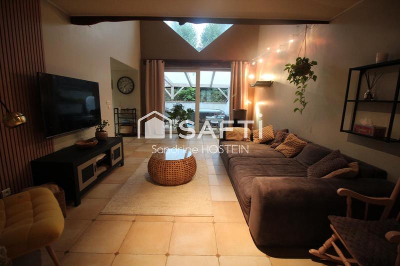 Maison - 284 m² - 10 pièces