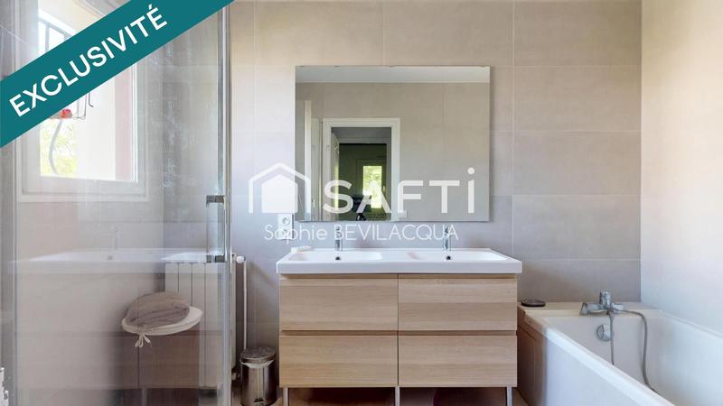 Maison - 215 m² - 9 pièces