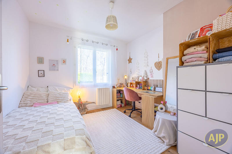 Maison - 95 m² - 5 pièces