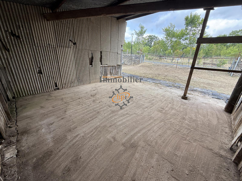 Parking / Garage - 220 m²