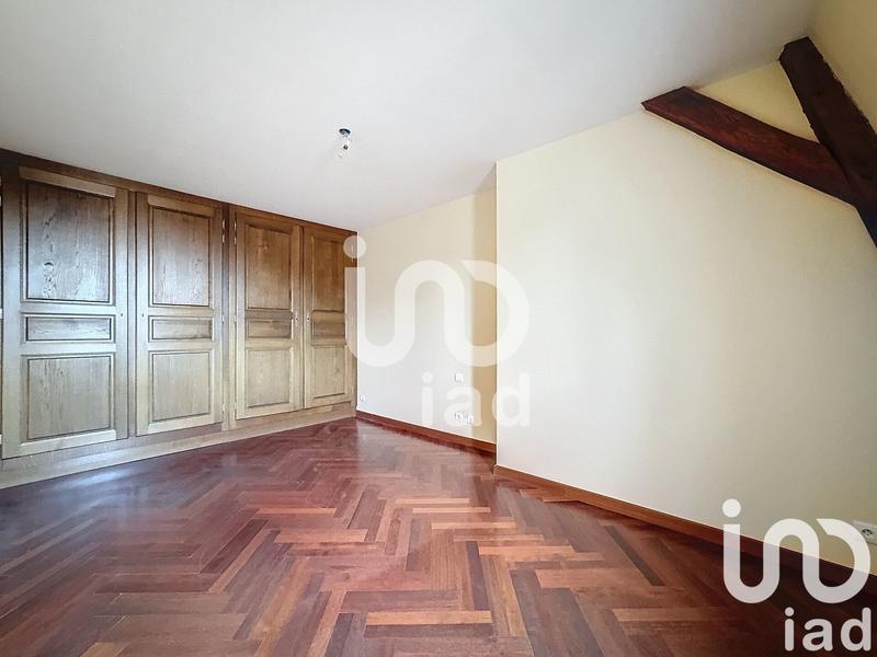 Maison - 238 m² - 8 pièces