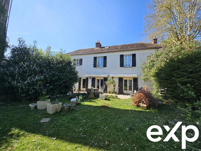 Maison - 243 m² - 9 pièces