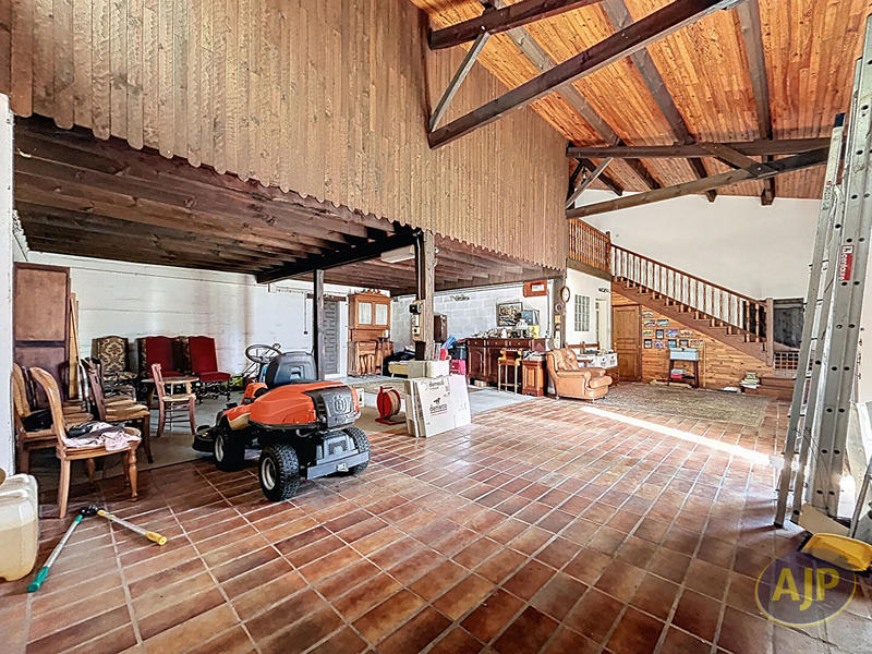 Maison - 191 m² - 5 pièces