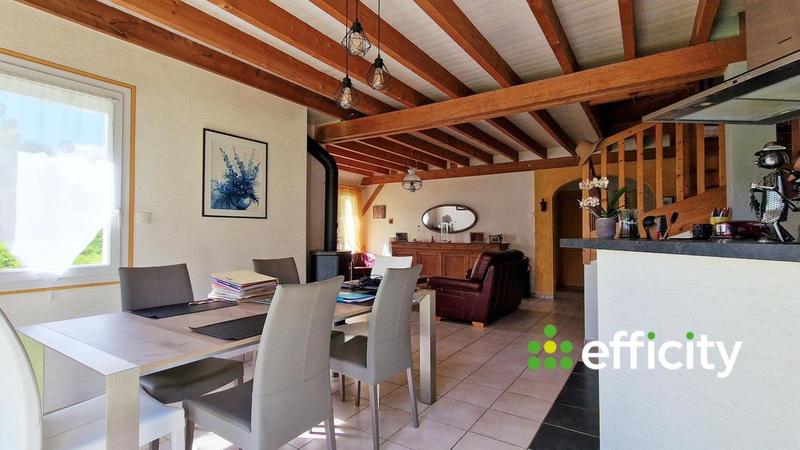 Maison traditionnelle - 114 m² - 8 pièces