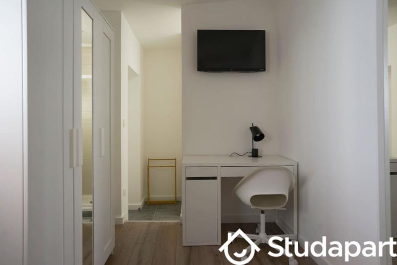 Chambre - 12 m² - 1 pièce