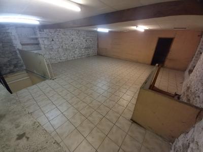 Bureau - 153 m² - 1 pièce