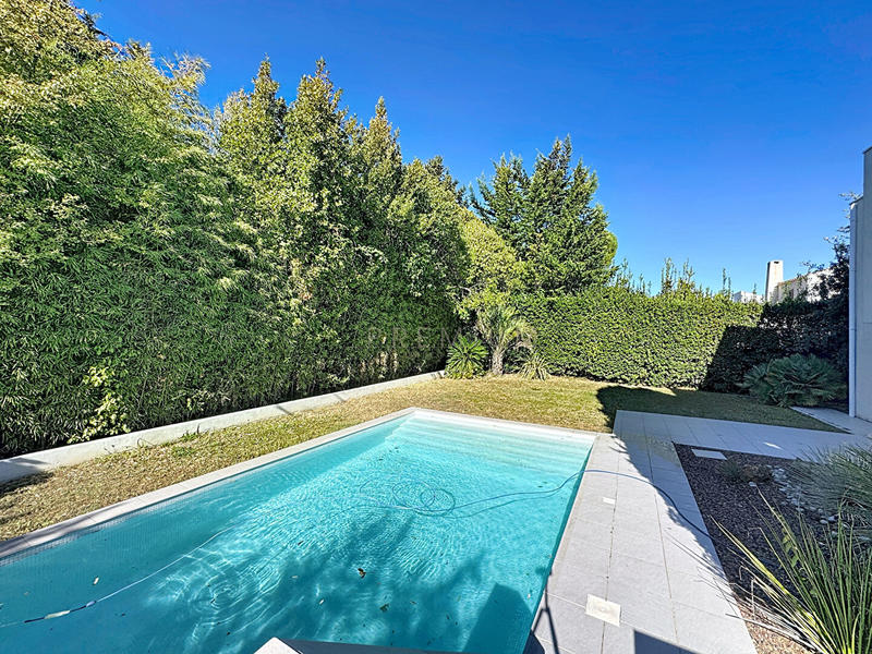 Maison - 183 m² - 6 pièces