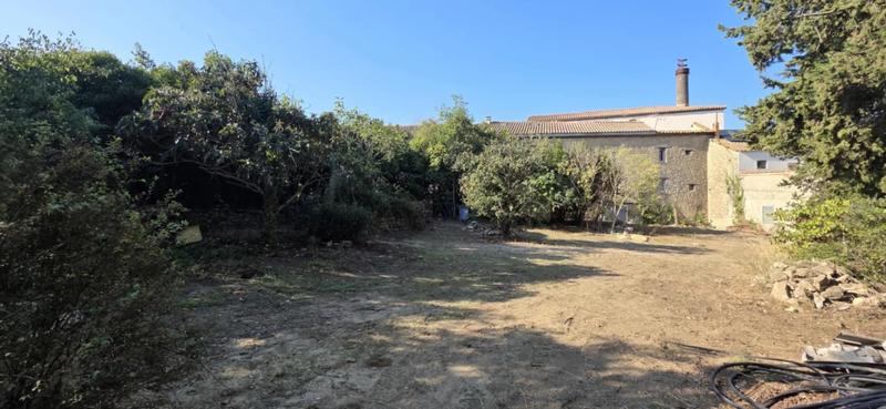 Terrain constructible - 710 m²