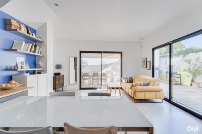 Maison - 107 m² - 5 pièces