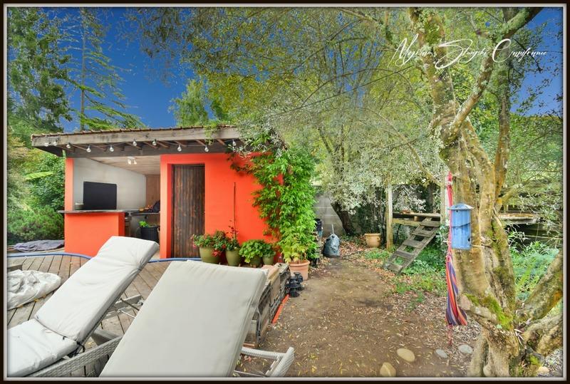 Propriété - 240 m² - 5 pièces