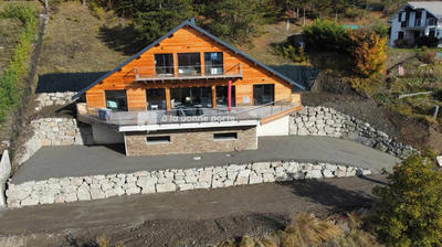 Châlet - 161 m² - 6 pièces