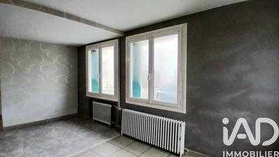 Maison - 143 m² - 8 pièces