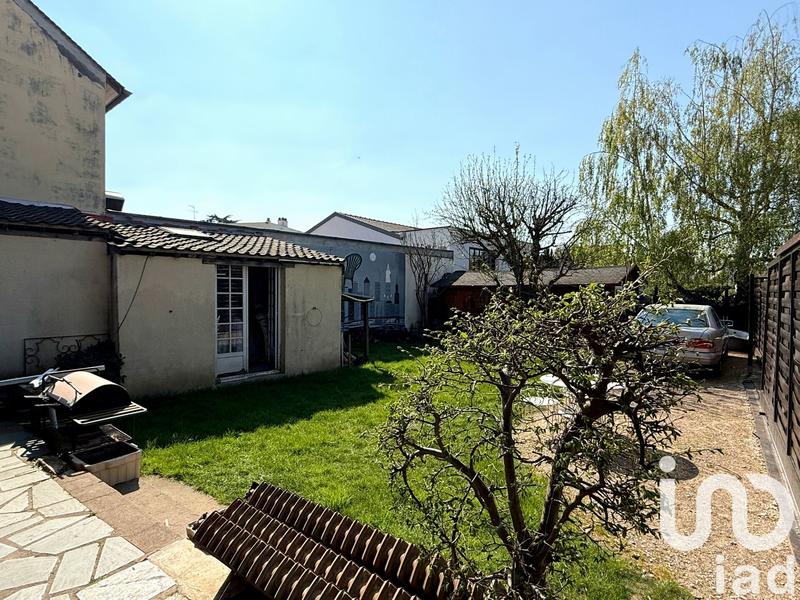 Maison - 180 m² - 8 pièces