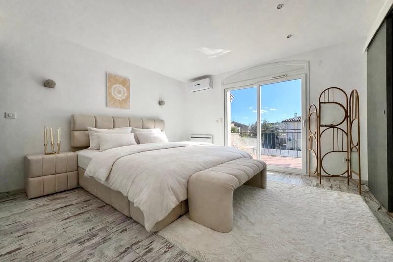 Villa - 170 m² - 6 pièces