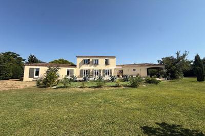 Villa - 208 m² - 4 pièces