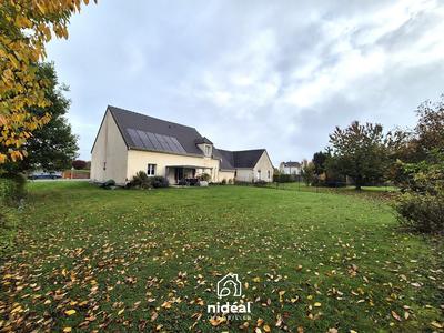 Maison - 228 m² - 9 pièces