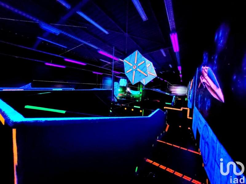 Local commercial - 1 200 m²