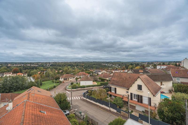 Appartement - 80 m² - 3 pièces