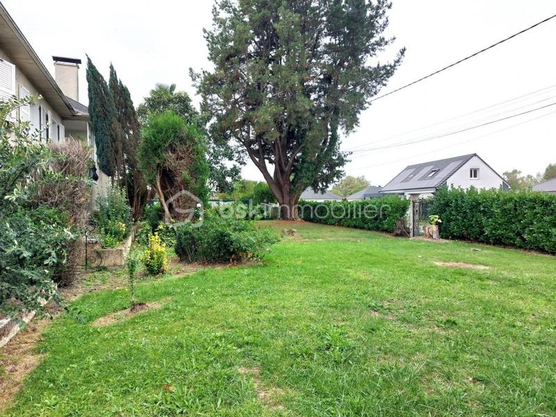 Maison - 300 m² - 10 pièces