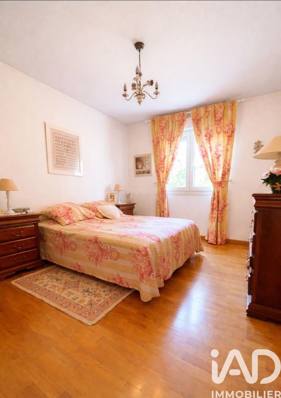 Maison - 177 m² - 8 pièces