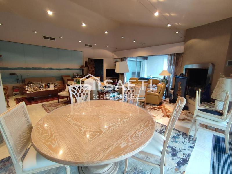 Maison - 228 m² - 6 pièces