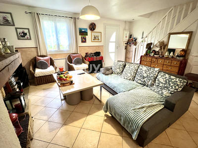 Maison - 89 m² - 5 pièces