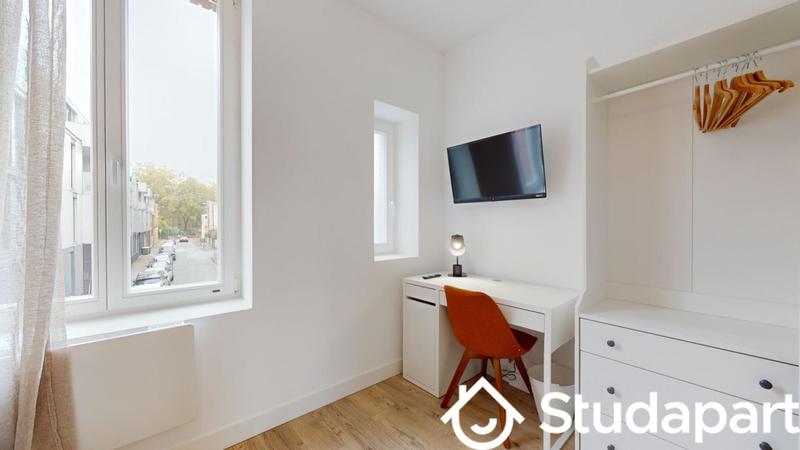 Chambre - 11 m² - 1 pièce