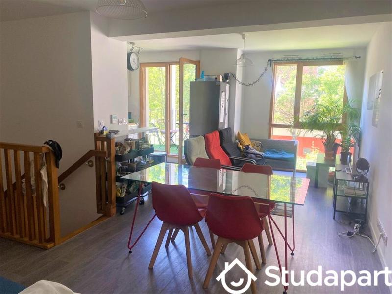 Chambre - 11 m² - 1 pièce