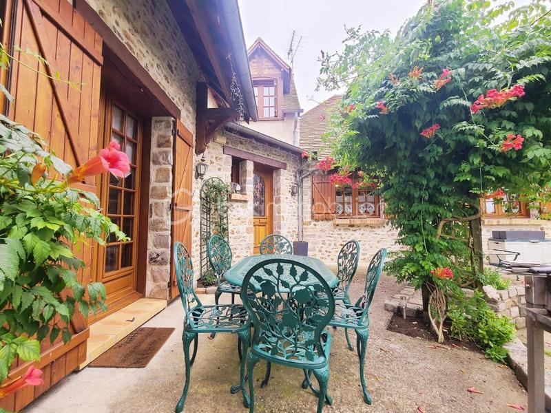 Maison - 306 m² - 8 pièces