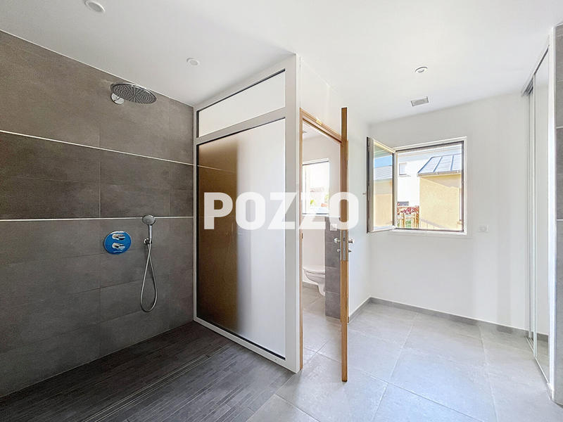 Maison - 102 m² - 4 pièces