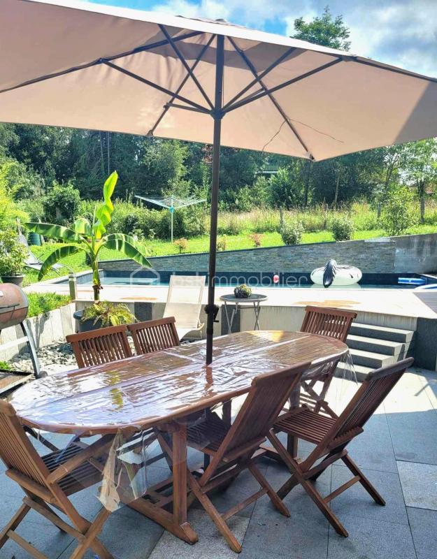 Maison - 281 m² - 5 pièces