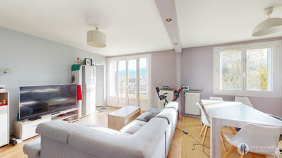 Appartement - 65 m² - 4 pièces