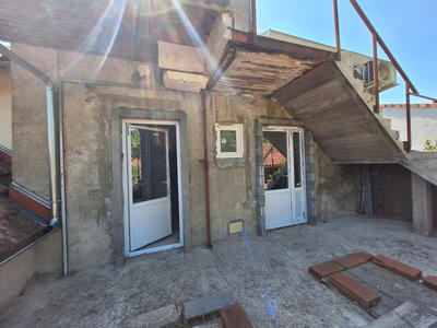 Maison - 213 m² - 8 pièces