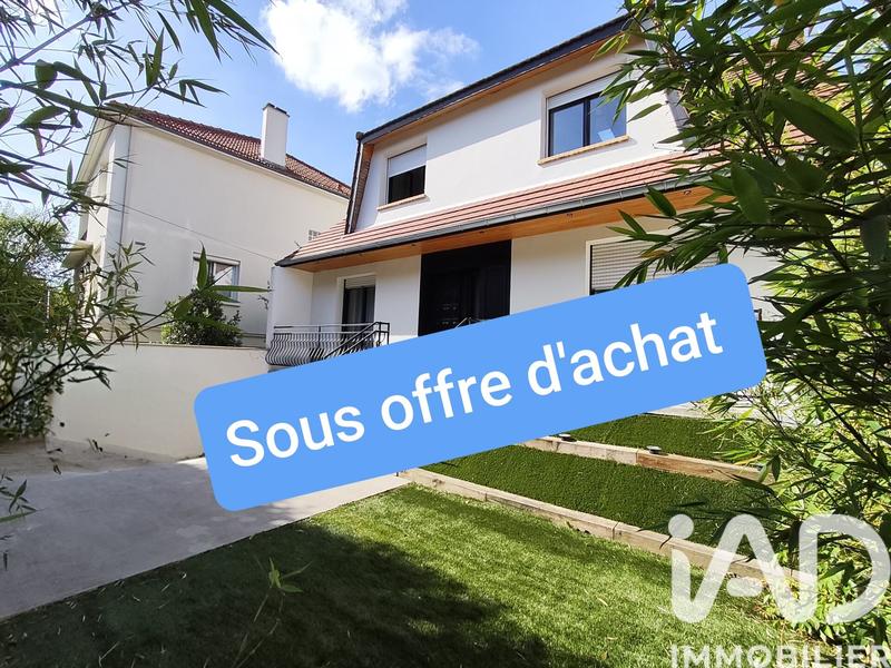 Maison de maîtres - 160 m² - 6 pièces