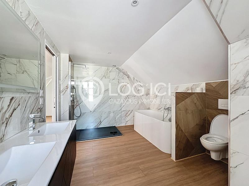 Maison - 99 m² - 3 pièces